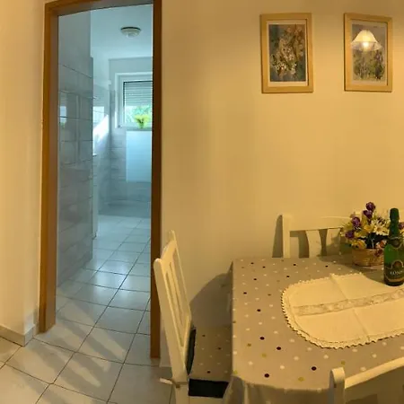 Konig Iii. 아파트